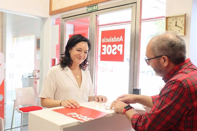 Rafi Crespín presenta su precandidatura para encabezar la delegación del PSOE de Córdoba al Congreso Federal del partido.