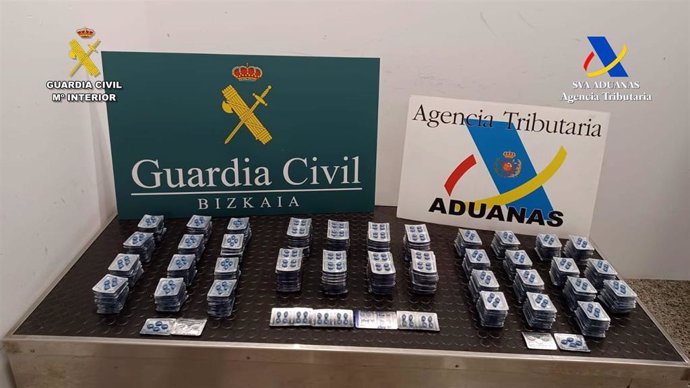 Pastillas de sildenafil aprehendidas en el aeropuerto de Bilbao.