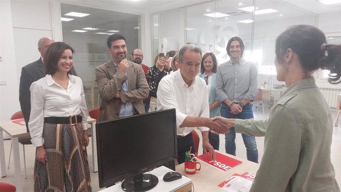 El secretario general del PSOE Zaragoza, Juan Antonio Sánchez Quero, presenta su candidatura para encabezar la delegación provincial en el XLI Congreso Federal del Partido.