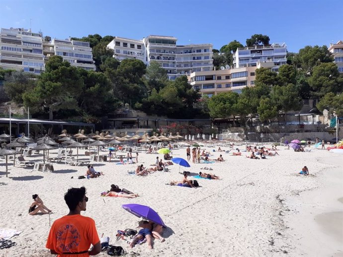 Archivo - Playa Illetes en Calvià (Mallorca)