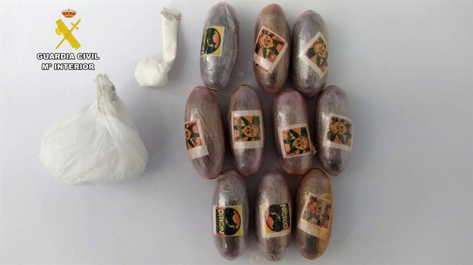 Sustancias incautadas al detenido.