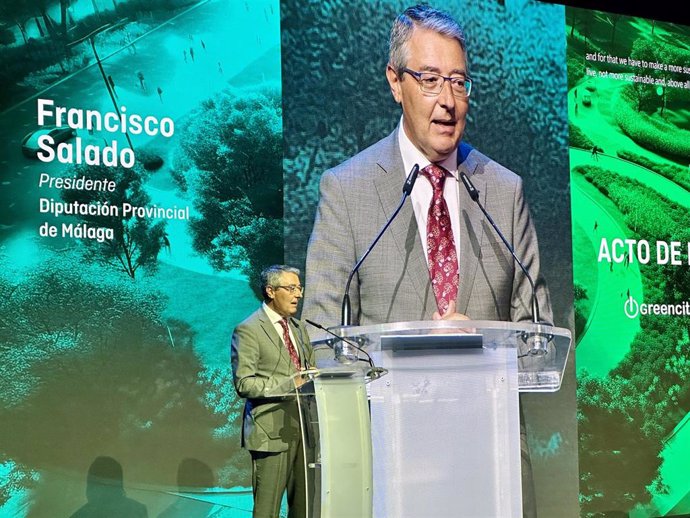 El presidente de la Diputación de Málaga, Francisco Salado, durante su intervención en la inauguración de Greencities & S-Moving, Foro de Inteligencia y Sostenibilidad Urbana.