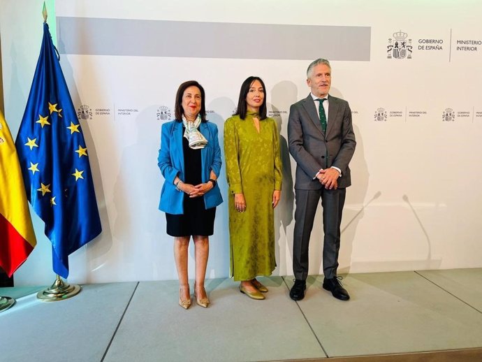 La directora de la Guardia Civil, Mercedes González, en su toma de posesión junto a los ministros de Defensa, Margarita Robles, y el de Interior, Fernando Grande-Marlaska