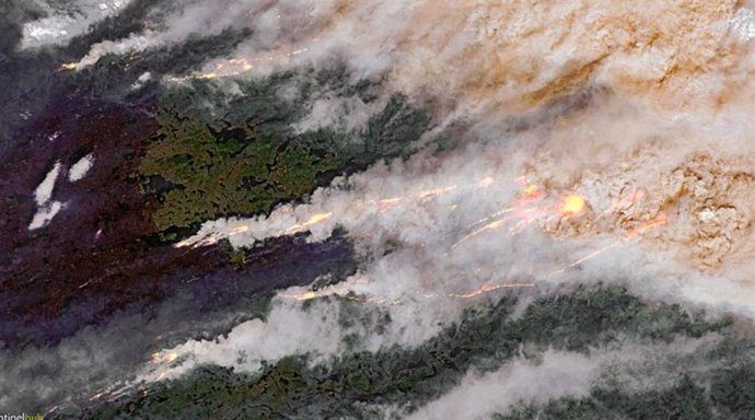 Imagen satelital de un incendio masivo en Canadá en 2023