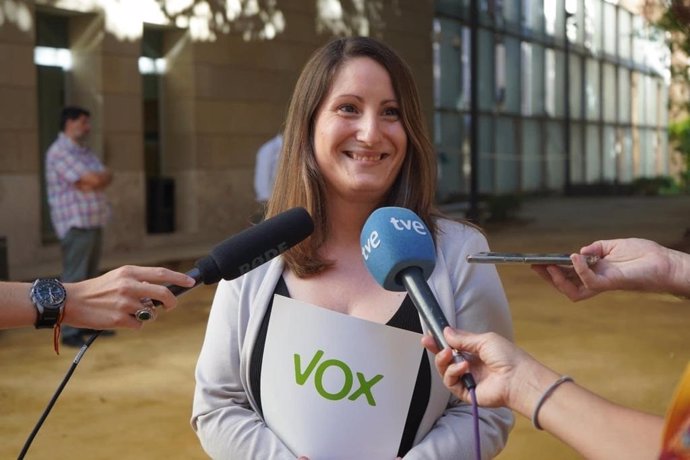 Archivo - Imagen de archivo de la diputada de Vox en Les Corts Ana Vega y expresidenta del Comité Ejecutivo Provincial de Vox en Alicante