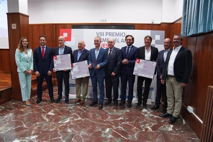 El presidente de la DPH, Isaac Claver, en la entrega de los Premios Pyme del año Huesca 2024.