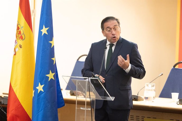 El ministro de Asuntos Exteriores, Unión Europea y Cooperación, José Manuel Albares, interviene en la inauguración de los actos con ocasión de la celebración del día del cooperante, en la sede de la Agencia Española de Cooperación Internacional para el De