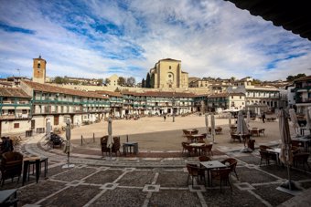 pLAZA MAYOR DE CHINCHON