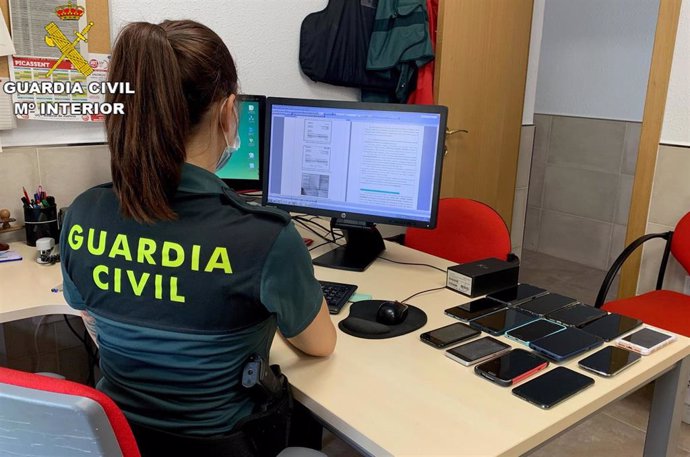 Archivo - Agente de la Guardia Civil