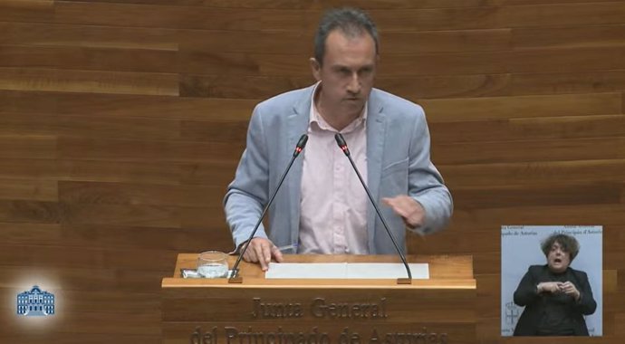 El coordnador de IU- Convocatoria por Asturies, Ovidio Zapico interviene en el Debate de Orientación Política.