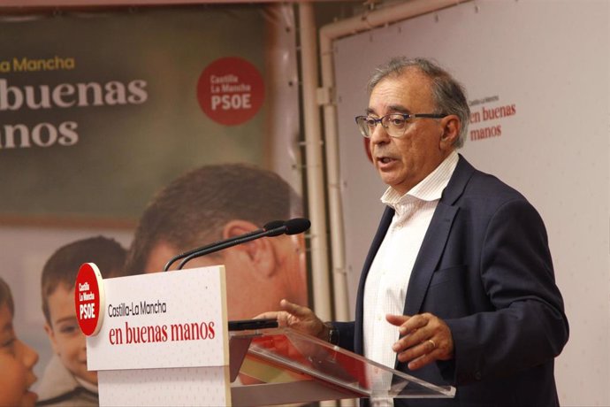 Archivo - El diputado del grupo socialista en las Cortes de Castilla-La Mancha Fernando Mora.