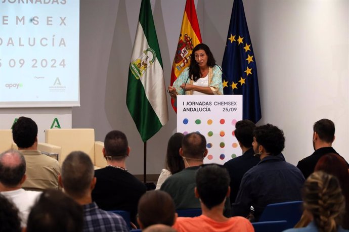 La consejera de Inclusión Social, Loles López, en las jornadas sobre chemsex organizadas por la Junta de Andalucía.