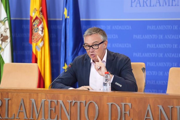 El portavoz del Grupo Vox en el Parlamento andaluz, Manuel Gavira, este miércoles