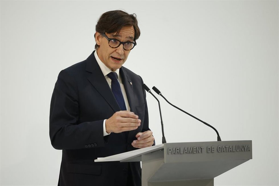 El president de la Generalitat, Salvador Illa, interviene durante el acto de entrega de la Medalla de Honor otorgada por el Parlament de Catalunya a la Abadía de Montserrat, a 10 de septiembre de 2024, en Barcelona, Catalunya (España). El monasterio de 