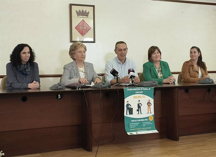 Firma del convenio de colaboración entre el Ayuntamiento de Constantí (Tarragona) y la Cámara de Tarragona, en el marco del que ha impulsado una oficina municipal