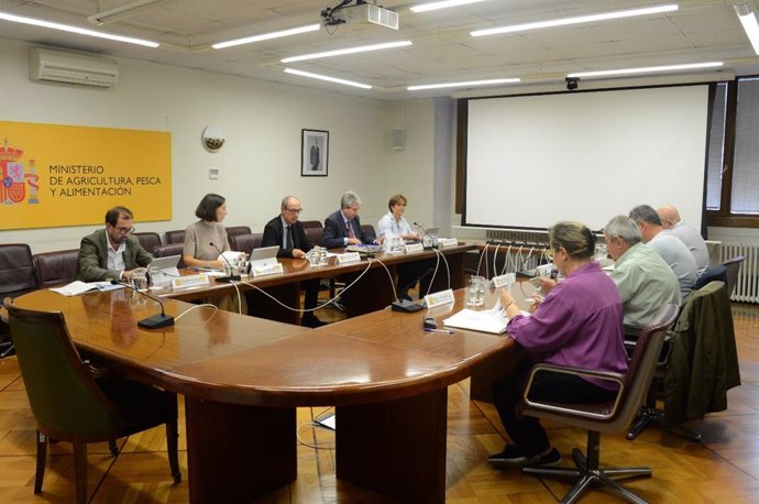 Mesa de reunión de las 43 medidas para el campo