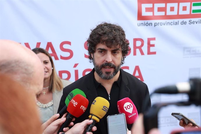 El secretario general de CCOO Sevilla, Carlos Aristu