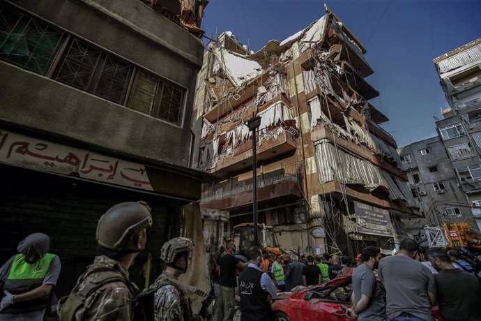 Un edificio destrozado tras un bombardeo de Israel sobre un barrio de Beirut, la capital de Líbano