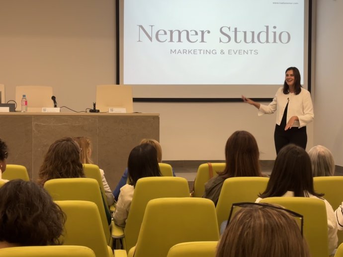 Nadia Nemer, durante su conferencia.