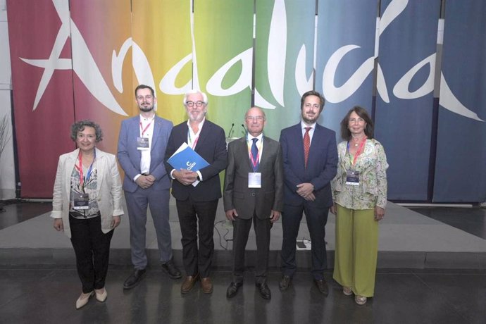 Encuentros Marítimos, organizado por Suncruise Andalucía con la colaboración del Puerto de Málaga, ha reunido a expertos de la industria del turismo náutico y de cruceros para abordar los retos y oportunidades que plantea la sostenibilidad.