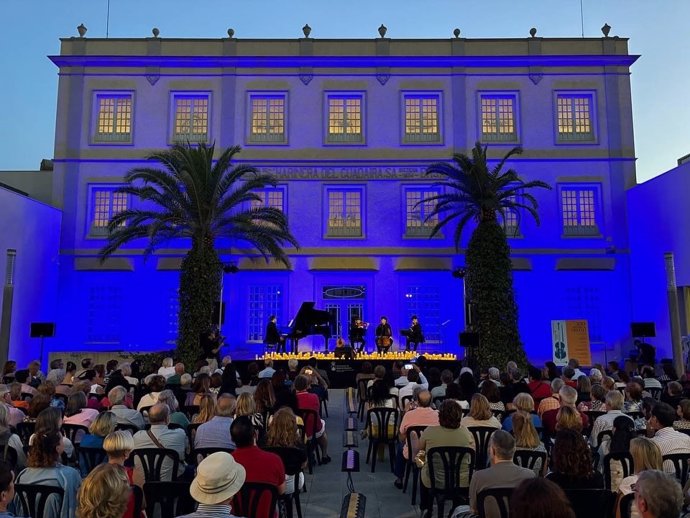 Una de las actuaciones en el Patio de la Harinera.