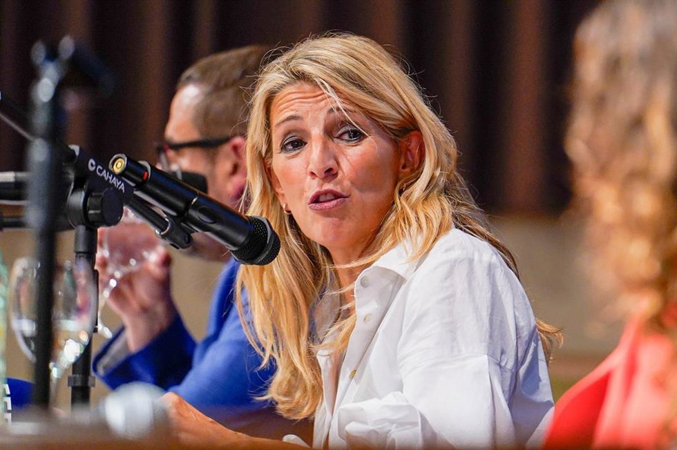 La vicepresidenta segunda del Gobierno de España y ministra de Trabajo y Economía Social, Yolanda Díaz durante su intervención en la Universidad de Granada, a 25 de septiembre de 2024, en Granada, Andalucía (España). La vicepresidenta segunda del Gobier