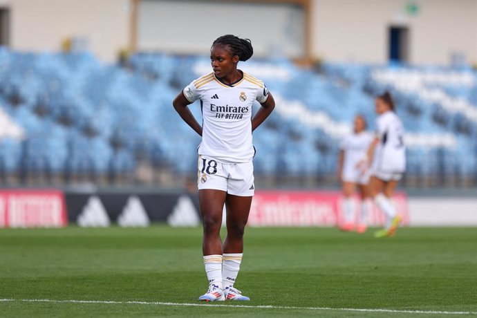 Archivo - Linda Caicedo of Real Madrid looks on during the Spanish Women League, Liga F, football match played between Real Madrid and Athletic Club de Bilbao at Alfredo Di Stefano stadium on June 09, 2024 in Valdebebas, Madrid, Spain.