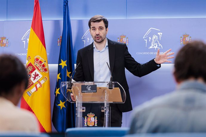 El diputado de Podemos Javier Sánchez Serna ofrece una rueda de prensa anterior a la Junta de Portavoces, en el Congreso de los Diputados, a 24 de septiembre de 2024, en Madrid (España).