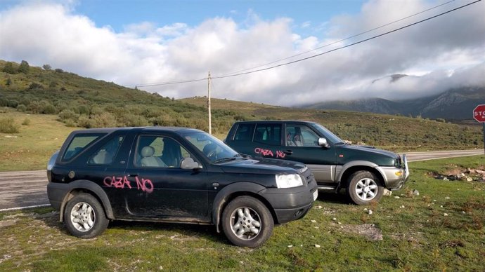 Vehículos rociados con pintura en Alto Campoo