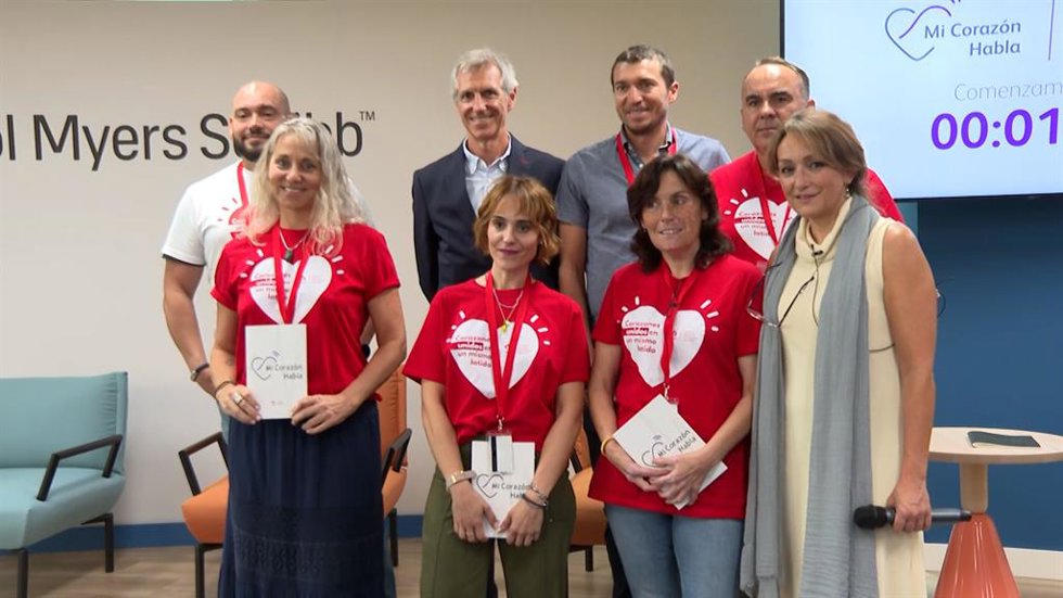 Pacientes con miocardiopatía hipertrófica presentan un libro por el Día Mundial