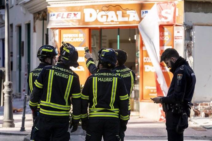 Archivo - Bomberos del Ayuntamiento de Madrid,  a 7 de mayo de 2022, en Madrid (España). 