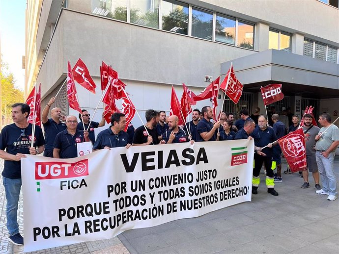 Qunta jornada de huelga de los trabajadores de Veiasa.