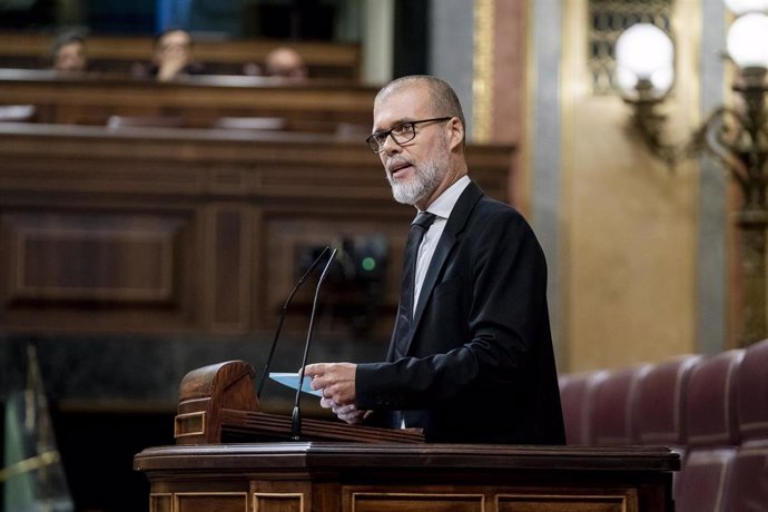 El diputado de Junts, Josep María Cruset, interviene durante una sesión plenaria en el Congreso de los Diputados, a 26 de septiembre de 2024, en Madrid (España). 