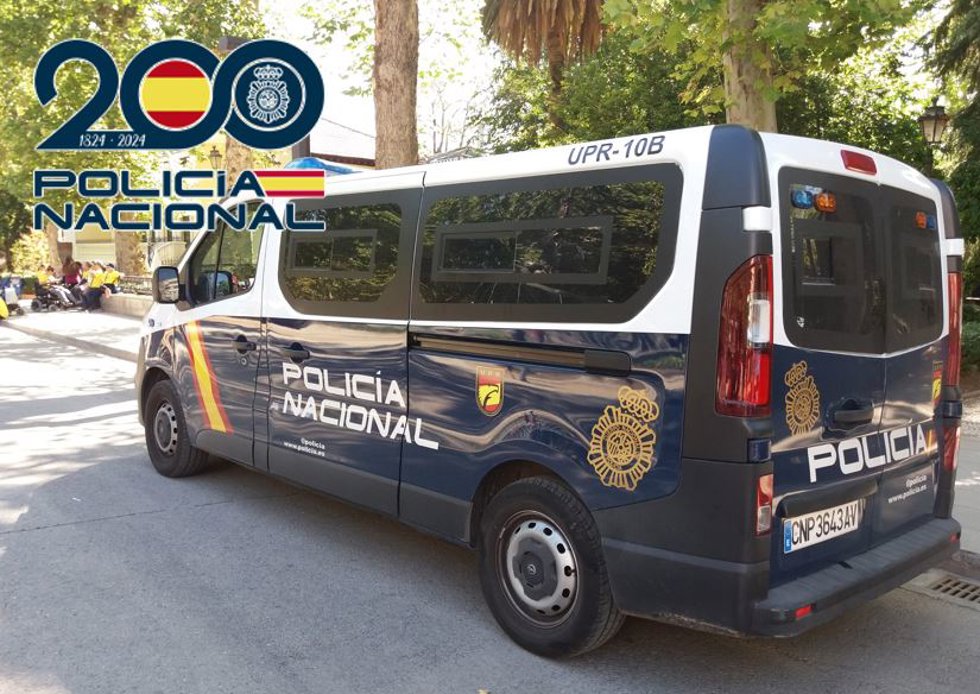 Furgón de la Policía Nacional.