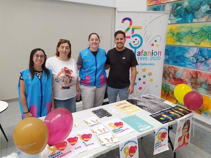 Mesa informativa en el Ayuntamiento de Albacete.