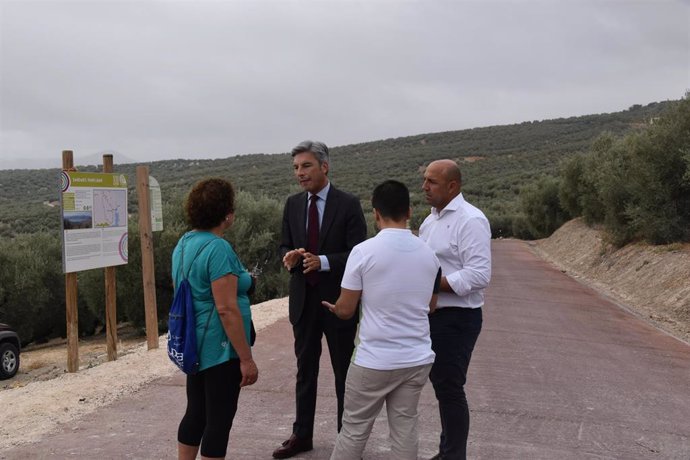 Lorite en la recepción del camino 'El Pamplinar'.