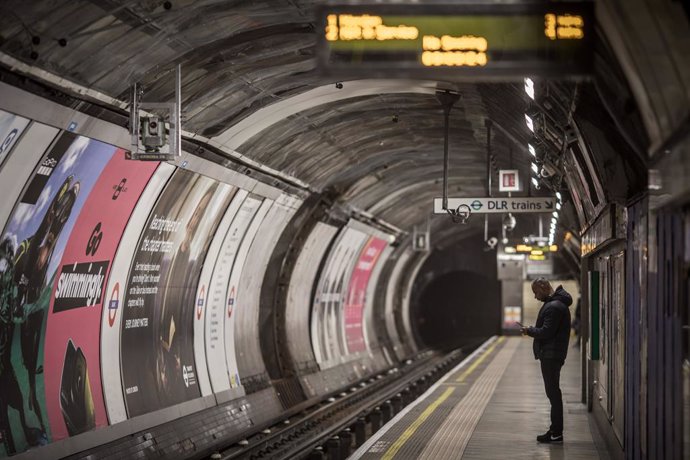 Archivo - Imagen de archivo del metro de Londres.