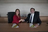 La USJ y Novaltia renuevan su cátedra para la difusión de la profesión farmacéutica y la promoción de la investigación