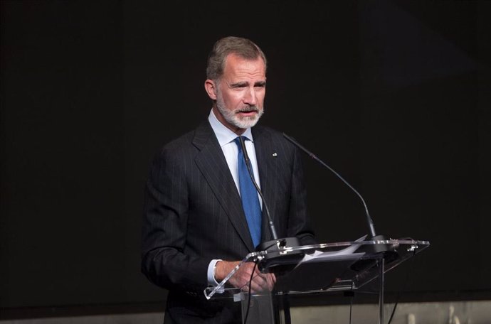 Archivo - El Rey Felipe VI interviene en el acto conmemorativo del 30º aniversario de las Cumbres Iberoamericanas, en Casa de América, a 15 de noviembre de 2021, en Madrid (España). Estas Cumbres Iberoamericanas de Presidentes y de Jefes de Estado y de Go