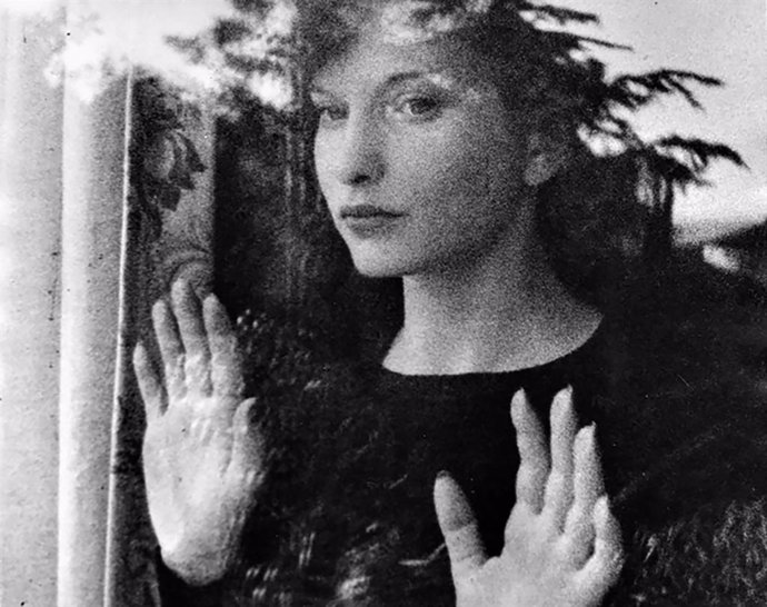 Maya Deren en el seu film de 1943 'Meshes of the Afternoon'