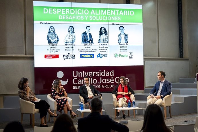 Asistentes a la jornada "Desperdicio de Alimentos: Desafíos y Soluciones”.