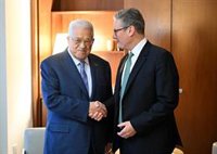 Starmer reitera ante Abbas que "la única solución" al conflicto pasa por el reconocimiento de Palestina