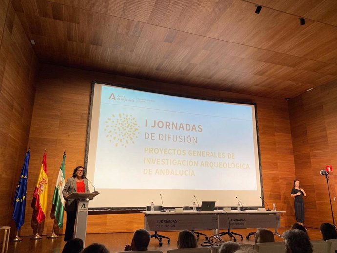 Momento de la celebración de las I Jornadas de Divulgación de los Proyectos Generales de Investigación en el Museo Íbero de Jaén.