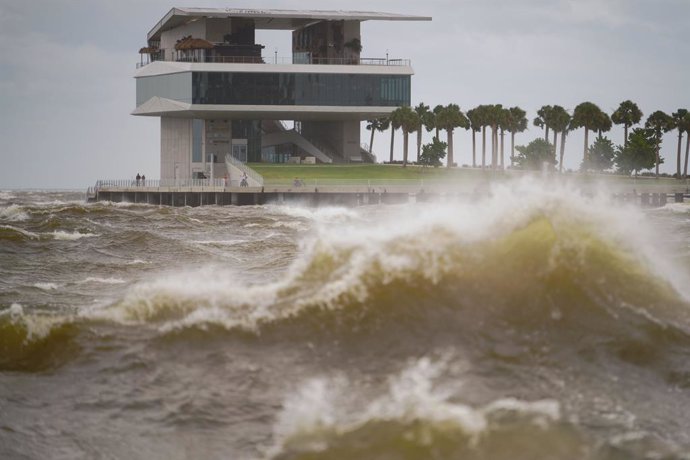 September 26, 2024, St. Petersburg, Florida, USA: The St. Pete Pier is pictured among high winds and waves as Hurricane Helene makes its way toward the Florida panhandle, passing west of Tampa Bay, Thursday.