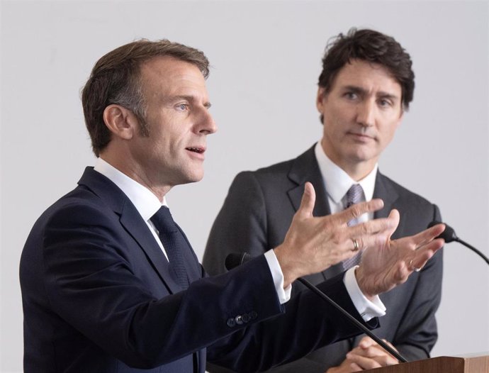 El presidente de Francia, Emmanuel Macron (izquierda), y el primer ministro de Canadá, Justin Trudeau (derecha)