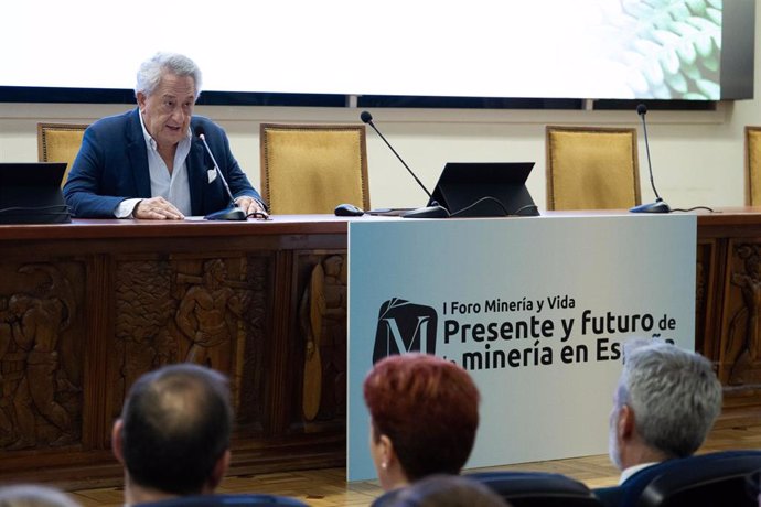 Javier Targhetta, presidente de la Fundación Minería y Vida, ha inaugurado el I Foro Minería y Vida.