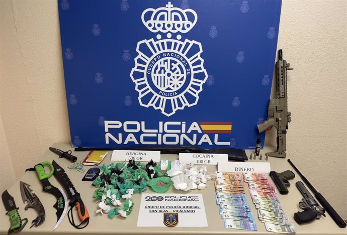 La Policía Nacional desmantela un punto de venta de sustancia estupefaciente en el distrito madrileño de San Blas