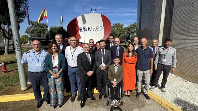 Foto familia del evento, Enaire celebra su segunda jornada divulgativa con la aviación general y deportiva