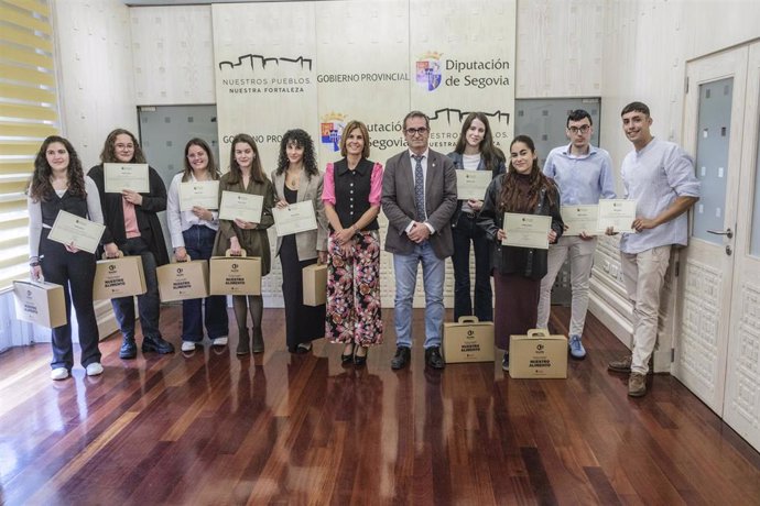 Acto de despedida de los becarios que han realizado prácticas en la Diputación de Segovia en el último año.