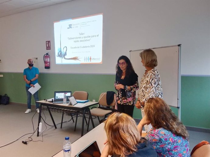 La diputada provincial Ana Moreno en el curso de la Escuela de Ciudadanía en Jerez.